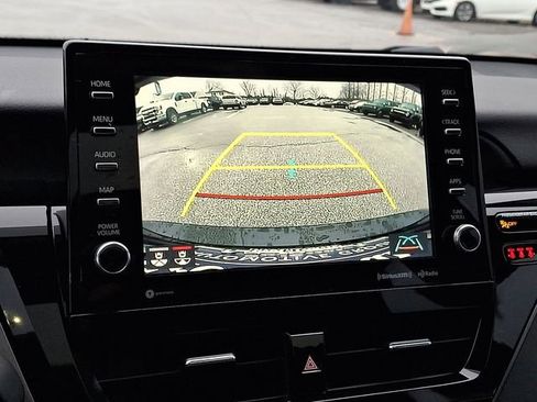 Used 2022 Toyota Camry SE image 25