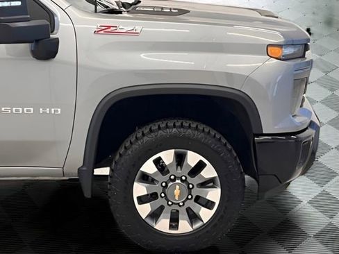 Used 2025 Chevrolet Silverado 2500 Custom w/ Custom Value Package AWD/4WD image 4