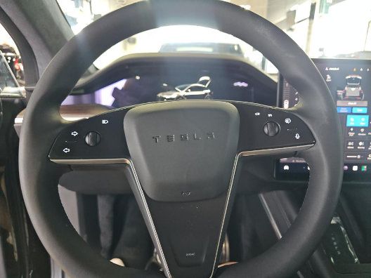 Used 2024 Tesla Model X AWD/4WD image 3