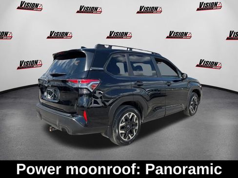 Used 2025 Subaru Forester Premium AWD/4WD image 5