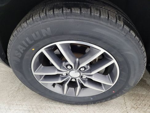 Used 2018 Jeep Grand Cherokee Laredo image 31