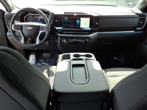 Used 2023 Chevrolet Silverado 1500 LT AWD/4WD image 12