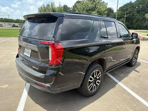 Used 2023 GMC Yukon AT4 w/ Technology Package AWD/4WD image 7