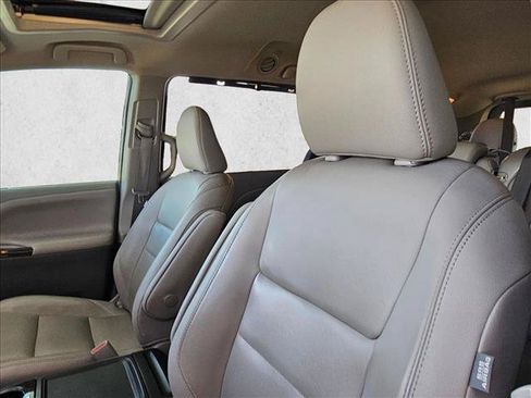 Used 2020 Toyota Sienna XLE FWD image 14