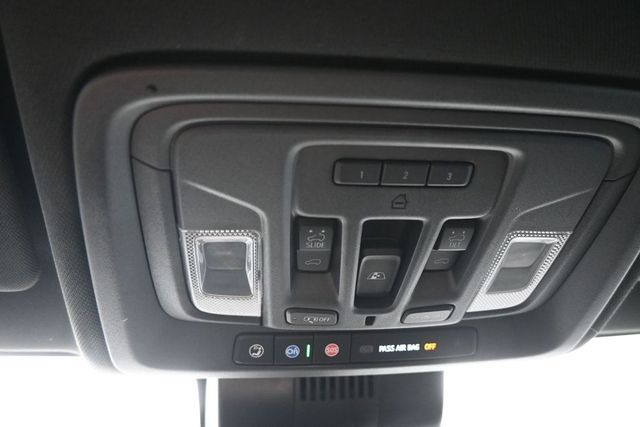 Used 2024 GMC Sierra 2500 AT4 w/ AT4 Premium Plus Package AWD/4WD image 17