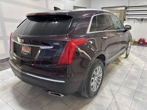 Used 2018 Cadillac XT5 Luxury w/ Driver Awareness Package image 4