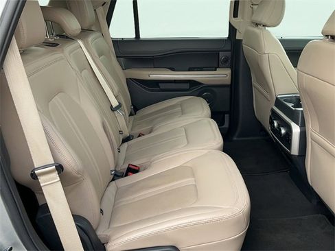 Used 2024 Ford Expedition Limited image 23