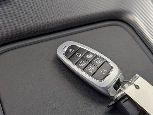 Used 2023 Hyundai Palisade Calligraphy image 25