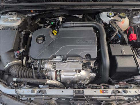 Used 2024 Chevrolet Malibu RS FWD image 10
