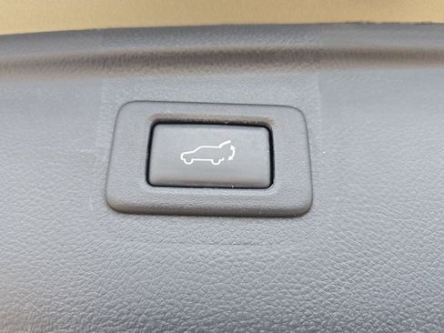 Used 2016 Subaru Outback 2.5i Limited image 13