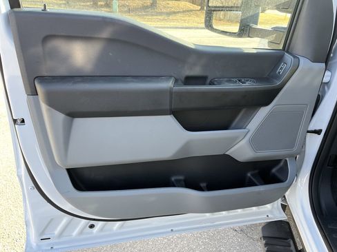 New 2025 Ford F550 4x4 Regular Cab Super Duty image 6