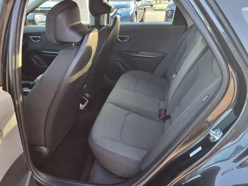 Used 2025 Kia K4 FWD image 15