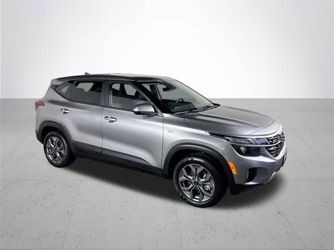 Certified 2026 Kia Seltos LX AWD/4WD image 5