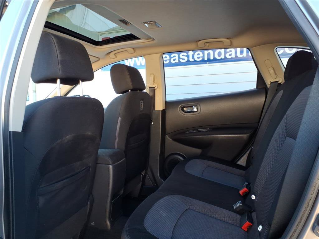 Used 2012 Nissan Rogue SV w/ Premium Pkg FWD image 10