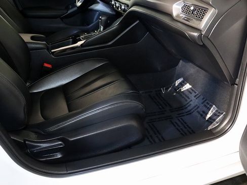 Certified 2024 Acura Integra image 32