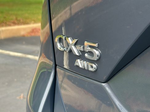 Used 2024 MAZDA CX-5 Carbon Edition image 9