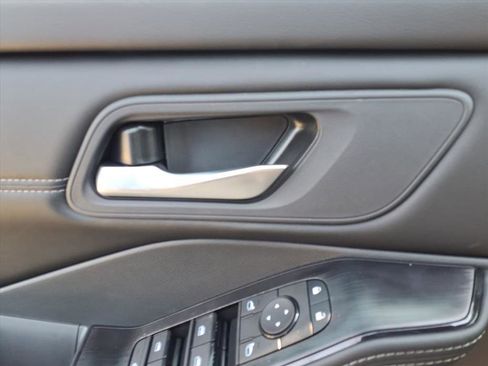 New 2026 Nissan Rogue SV w/ SV Premium Package image 16