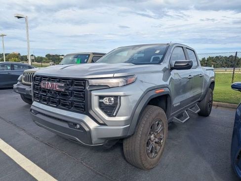 Used 2023 GMC Canyon Elevation w/ Elevation Premium Package AWD/4WD image 5