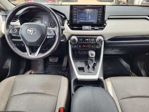 Used 2020 Toyota RAV4 XLE Premium AWD/4WD image 25