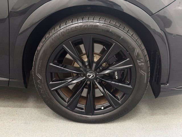 Used 2024 Lexus RX 500h F Sport w/ Convenience Package AWD/4WD image 35