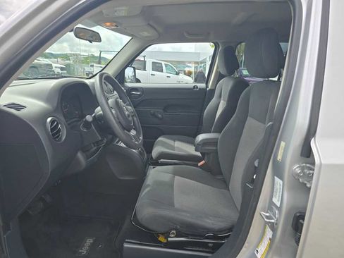 Used 2011 Jeep Patriot Sport FWD image 10