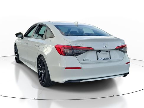 Used 2023 Honda Civic Sport image 4