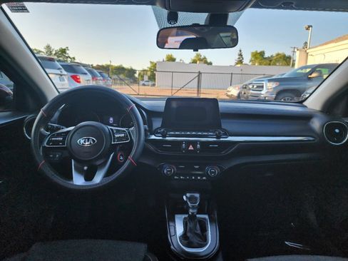 Used 2019 Kia Forte S w/ S Premium Package FWD image 13