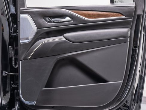 Used 2023 Cadillac Escalade ESV Premium Luxury Platinum AWD/4WD image 43