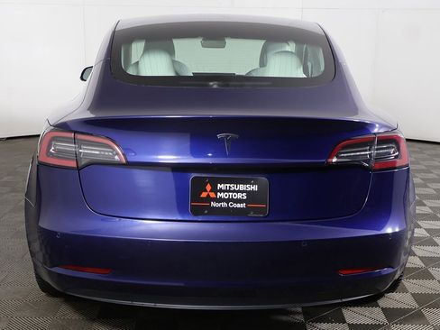 Used 2019 Tesla Model 3 Standard Range Plus image 14
