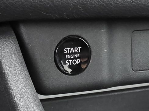 Used 2024 Nissan Rogue SV image 18