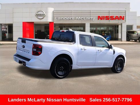 Used 2025 Ford Maverick Lobo image 3