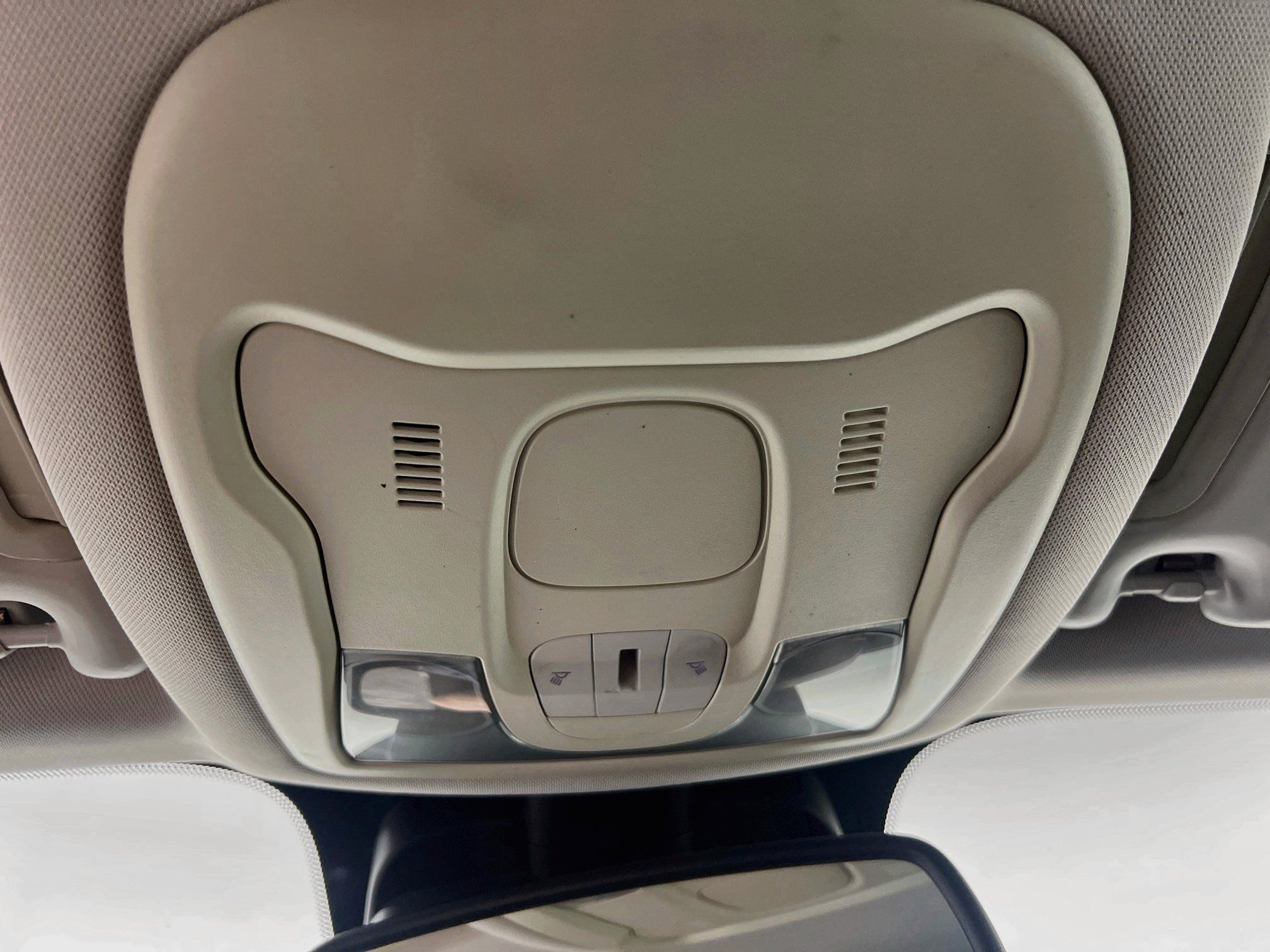 Used 2016 Jeep Renegade Limited FWD image 21