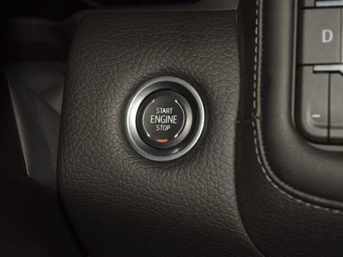 Used 2024 GMC Yukon XL Denali AWD/4WD image 36