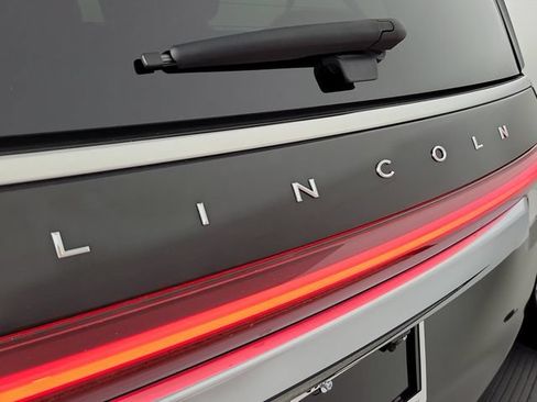 Used 2022 Lincoln Navigator L Reserve RWD image 5