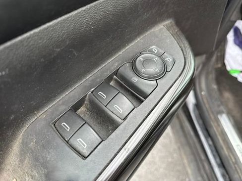 Used 2018 GMC Acadia SLT image 16