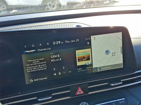 Used 2023 Hyundai Elantra SEL w/ Convenience Package image 17