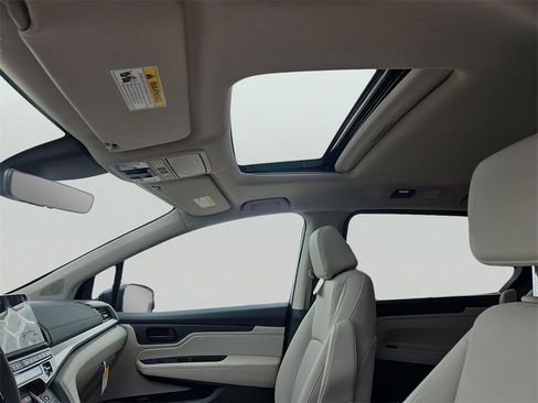 New 2026 Honda Odyssey EX-L image 9