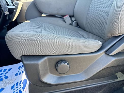 Used 2019 Ford F150 XLT w/ Trailer Tow Package image 12