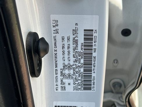 Used 2022 Toyota Tacoma SR w/ SR Convenience Package image 39