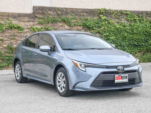 Certified 2026 Toyota Corolla LE FWD image 3