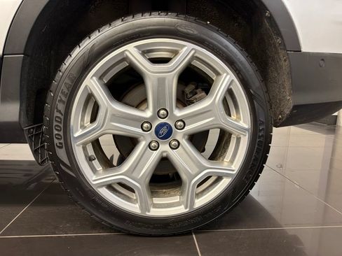 Certified 2019 Ford Escape Titanium AWD/4WD image 7