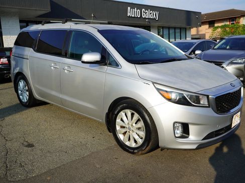 Used 2016 Kia Sedona EX FWD image 3