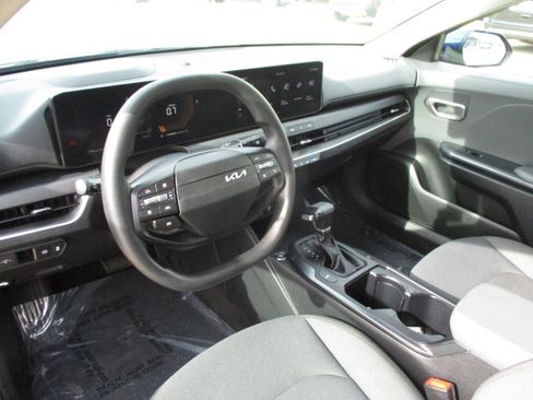 Used 2025 Kia K4 FWD image 13