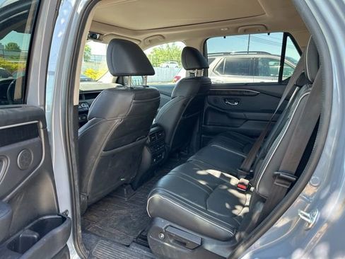 Used 2024 Honda Pilot Elite image 11