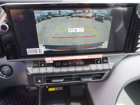 Used 2026 Toyota Camry SE FWD image 14