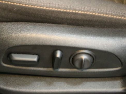 Used 2020 Chevrolet Equinox LT image 20