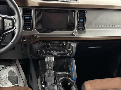 Used 2023 Ford Bronco Outer Banks image 15