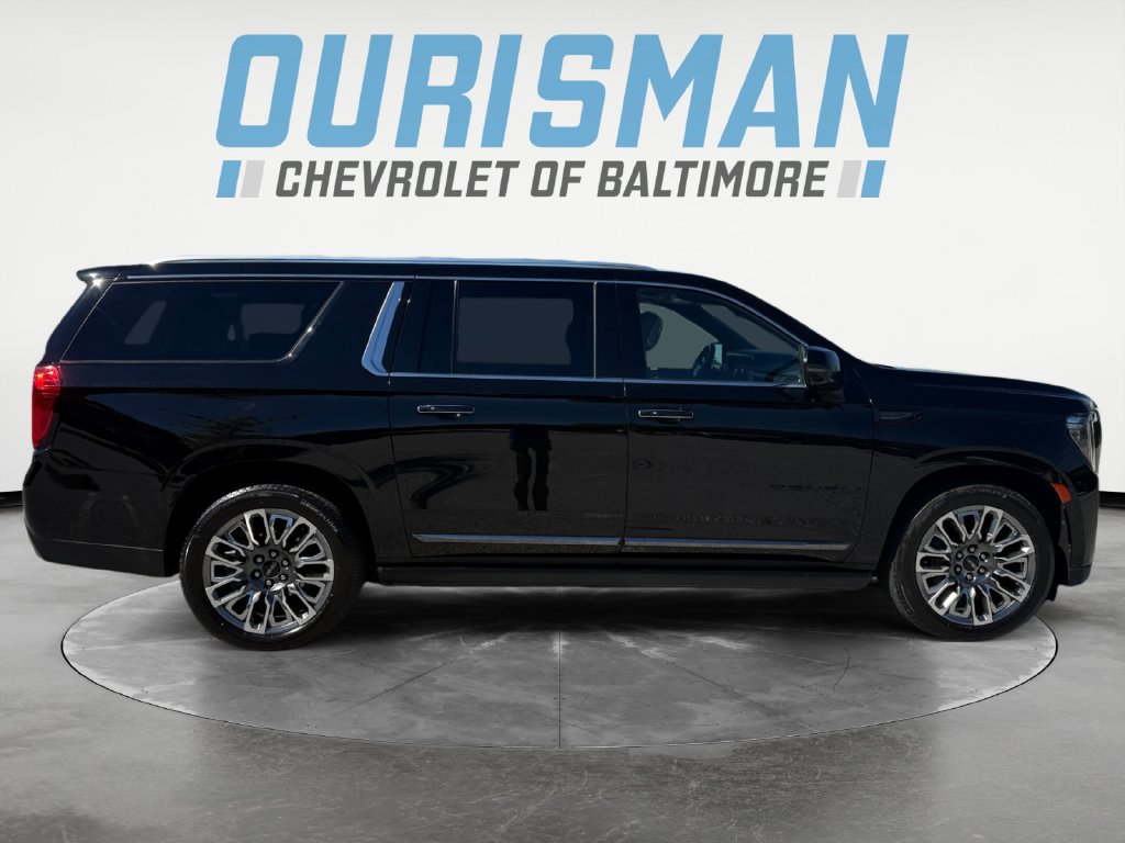 Used 2023 GMC Yukon XL Denali Ultimate AWD/4WD image 7