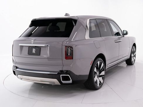 Certified 2025 Rolls-Royce Cullinan AWD/4WD image 5
