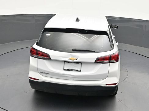 Used 2023 Chevrolet Equinox LS FWD image 24